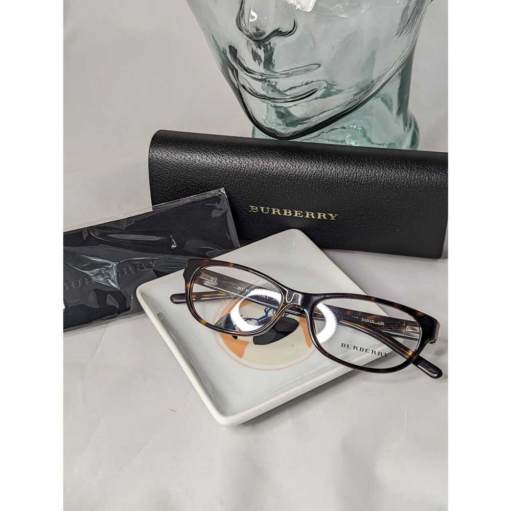 Auth. Burberry low profile glasses